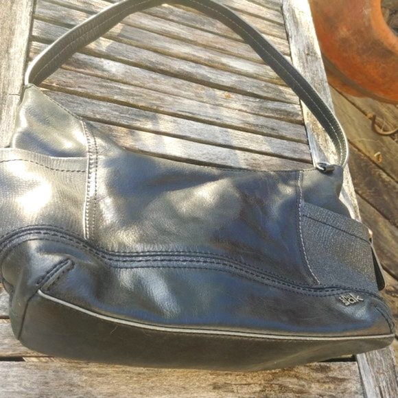 The Black Sak - Picture 3 of 8